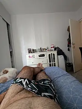 MysterBearMG live sex cam