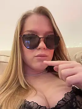 Little_Forest_ELF live sex cam