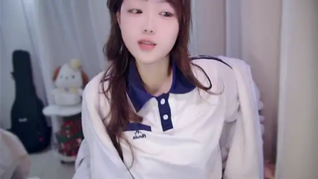 YUANYUAN-A live sex cam