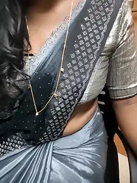 Tamilmallu-duskygirl03's cam snapshot