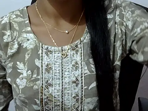 Khushi_v's cam snapshot