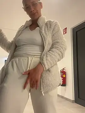 eli5566's cam snapshot