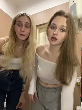 RussianWoman's cam snapshot