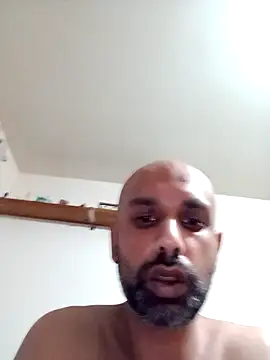 T1T012's cam snapshot