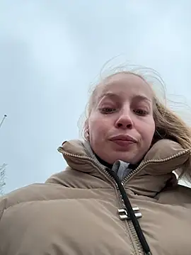 Mrs_Mr_007's cam snapshot