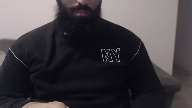 hugemachohandsome's cam snapshot