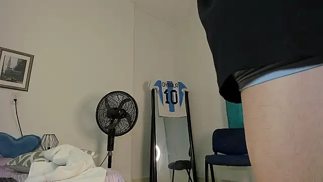 AlessandroDybala's cam snapshot