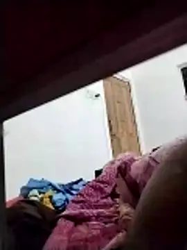 DesiPlayboy09's cam snapshot