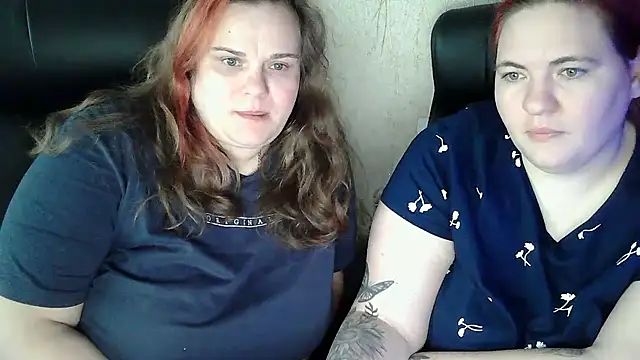 HollyXXEva live sex cam