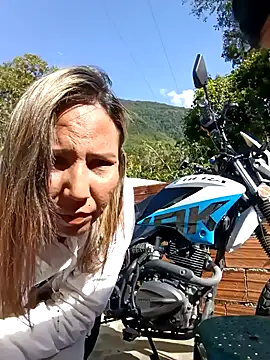 Abril-cloud2026's cam snapshot