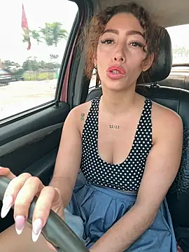 roxyrougee live sex cam