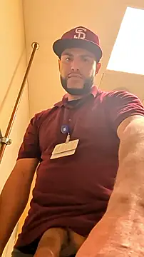 gardy8585 live sex cam