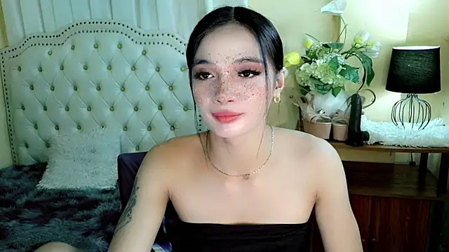 queen_lucinda live sex cam