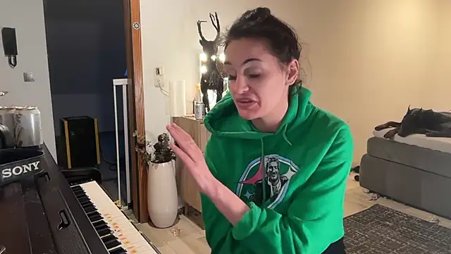 ClaireDeLunee's cam snapshot