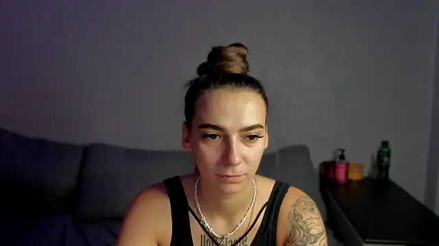 AnnaMized live sex cam