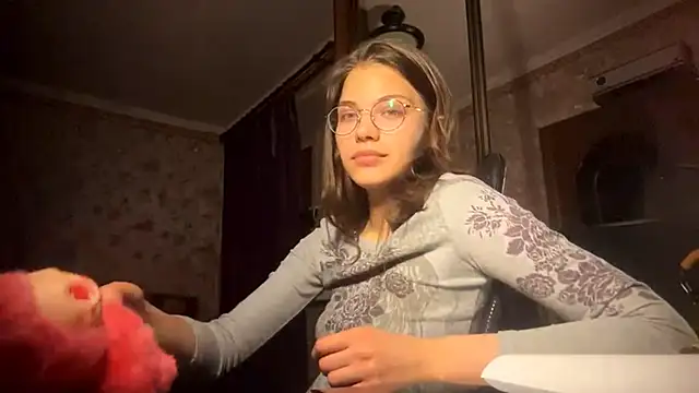 EdythRozier's cam snapshot