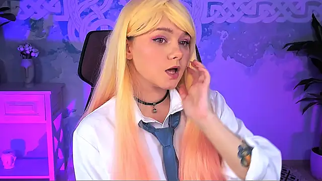 auroranelson's cam snapshot