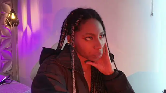 Queen_perla_'s cam snapshot