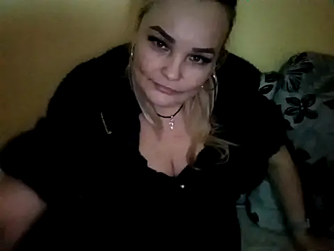 AureliaLove35's cam snapshot