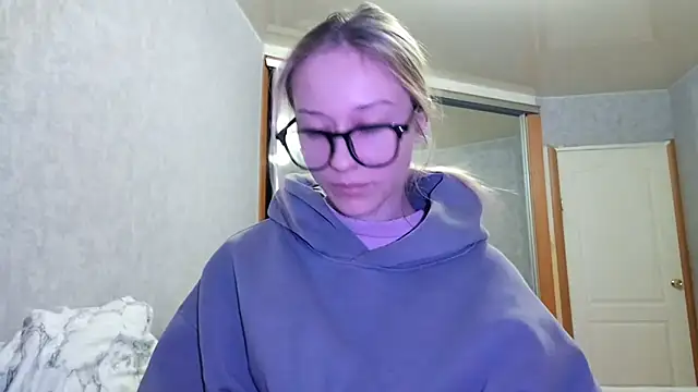 GlidedFill's cam snapshot