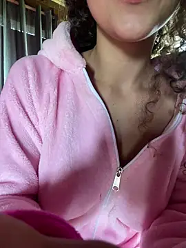 Rati_Curly live sex cam