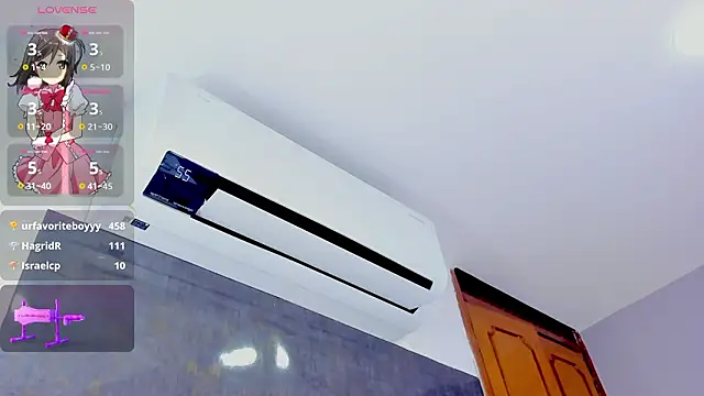 mia_celezte's cam snapshot