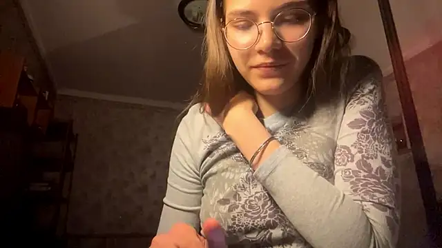 EdythRozier's cam snapshot