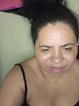 Ravena2290 live sex cam