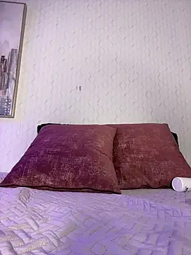 HoneyMollyX live sex cam