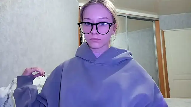 GlidedFill live sex cam