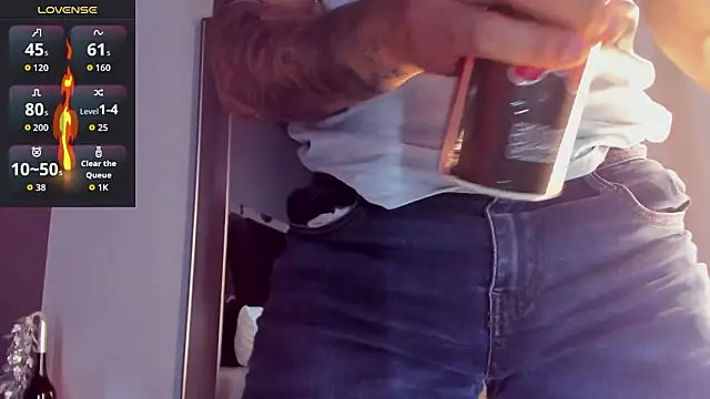 MarkWalker__'s cam snapshot