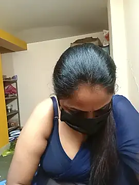 queendivya's cam snapshot