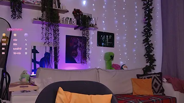 Lollyshy live sex cam