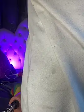 Naugth_channel_ts live sex cam