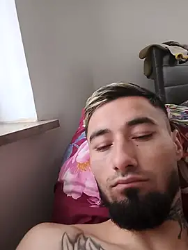 Negrila25 live sex cam