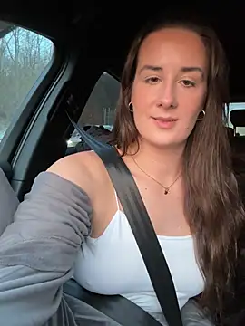 EllaMae live sex cam