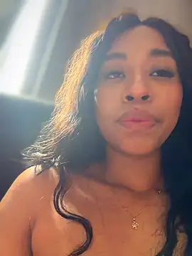 bella__honey live sex cam