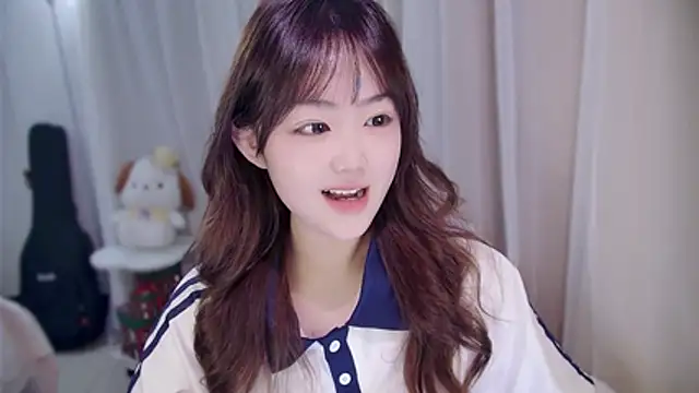 YUANYUAN-A live sex cam