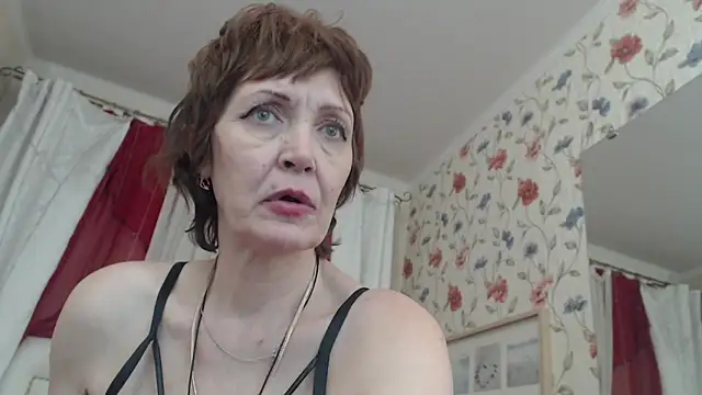 SilviaHart live sex cam