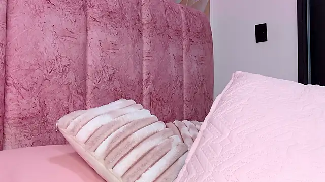 kendal_rossi live sex cam