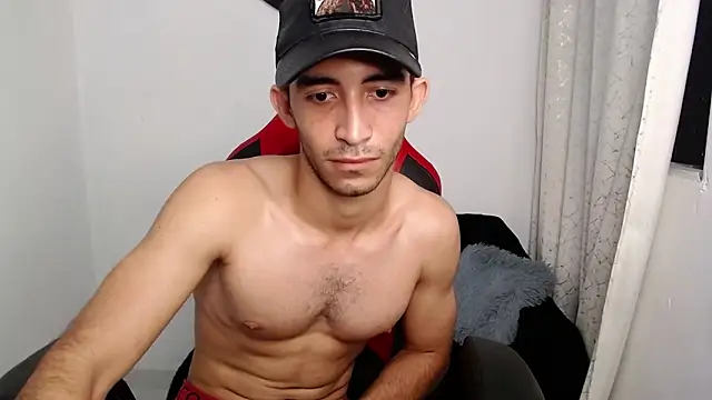 Caius_fox's cam snapshot