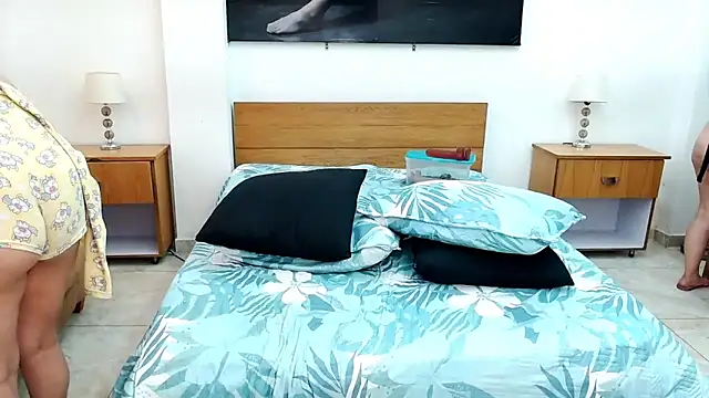 MaloryAndLuna's cam snapshot