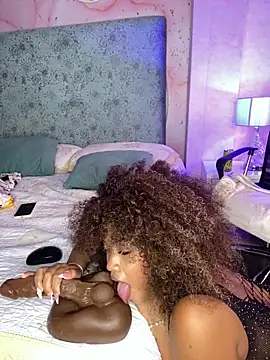 riri_brunnete live sex cam