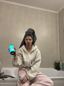 MaryHiggins's cam snapshot