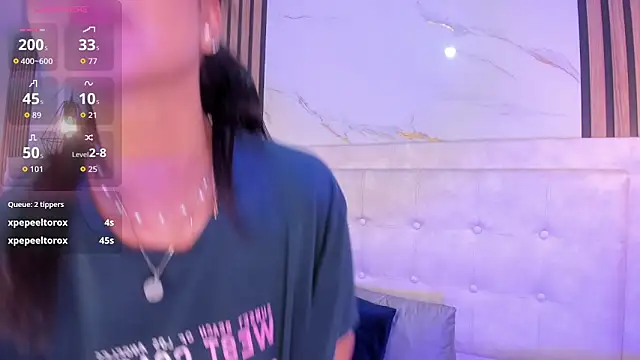 Madyson18 live sex cam