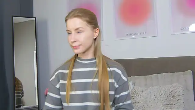 VioletiSwone live sex cam