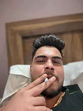 Hornybeardguy live sex cam