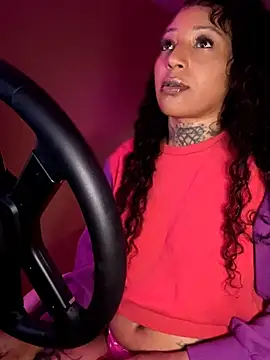 CrownedNyaries's cam snapshot