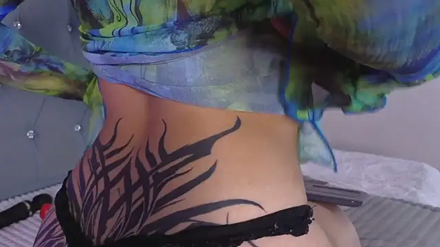 aprildreams19's cam snapshot