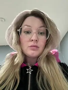 Teya_moon_'s cam snapshot